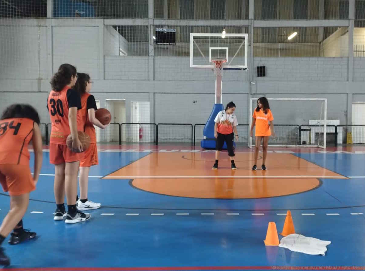 Escolinha de basquete para meninas nascidas entre 2013 e 2016 acontece na Arena Chicão / Foto: Divulgação - PMM