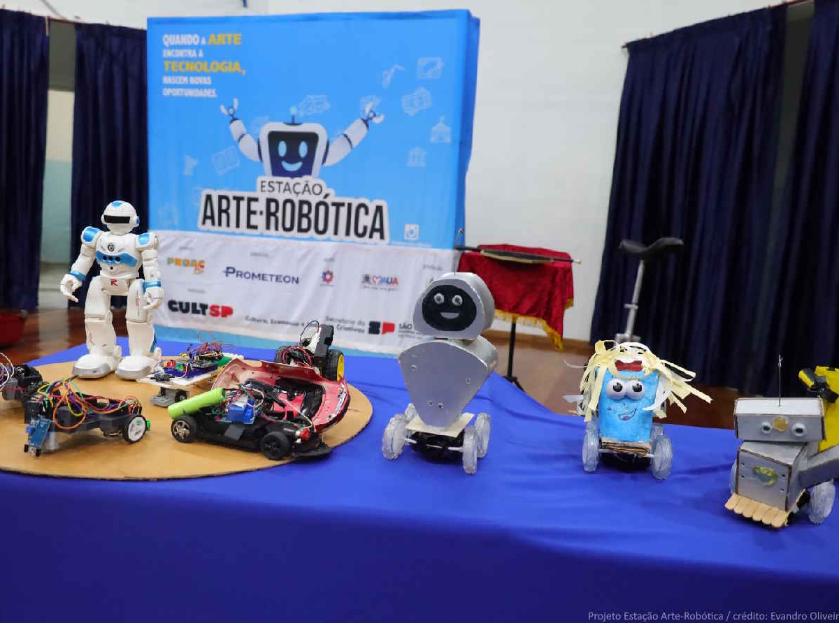 Parceria une arte e robótica em projeto educacional para alunos da rede municipal de Mauá