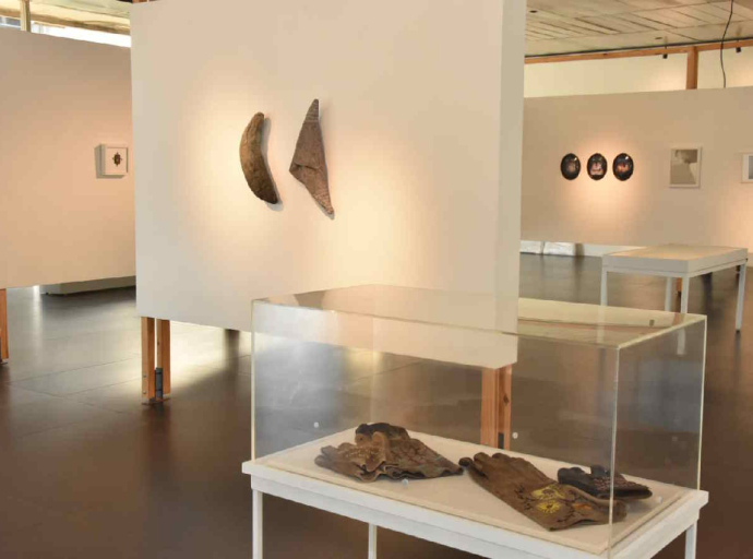 Mostra "O Peso das Pequenas Coisas - Pequenos formatos do acervo artístico de Santo André" 